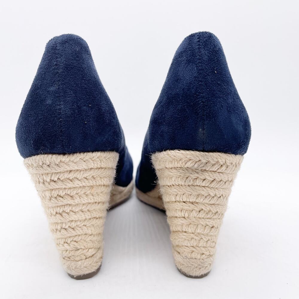 Charles By Charles David Women's Simple Navy Sued… - image 2